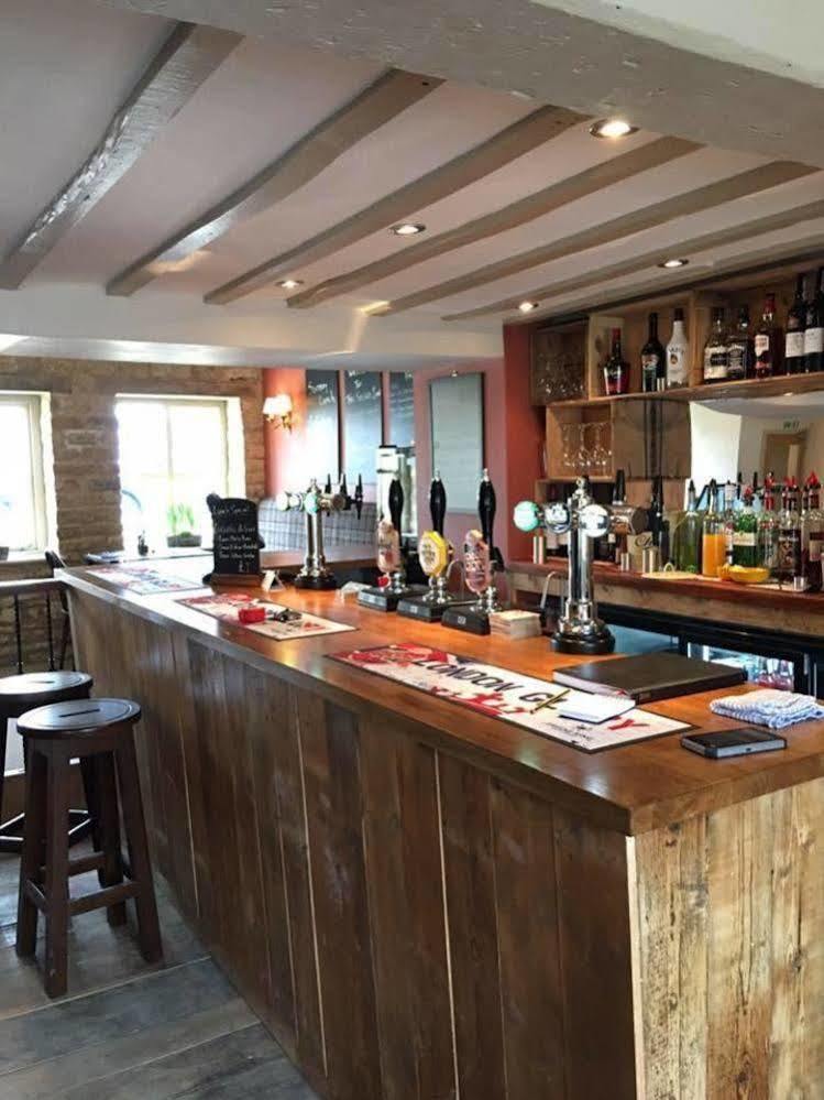 The Salford Inn 奇平诺顿 外观 照片